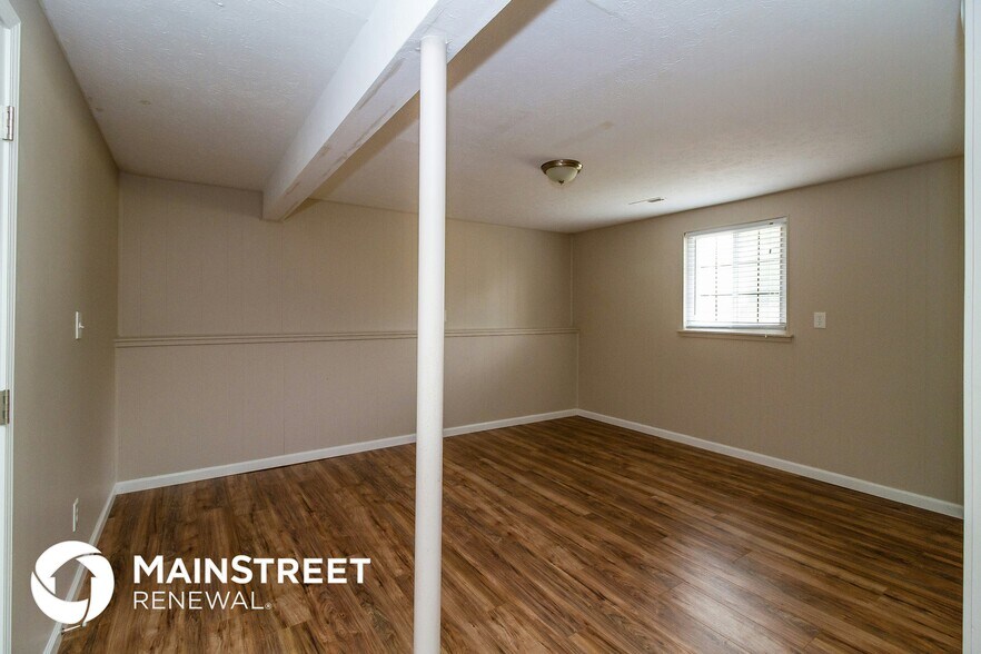 Building Photo - 4504 Lunenburg Dr