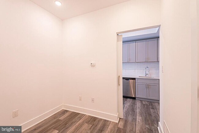 Building Photo - 1245 Ridge Ave