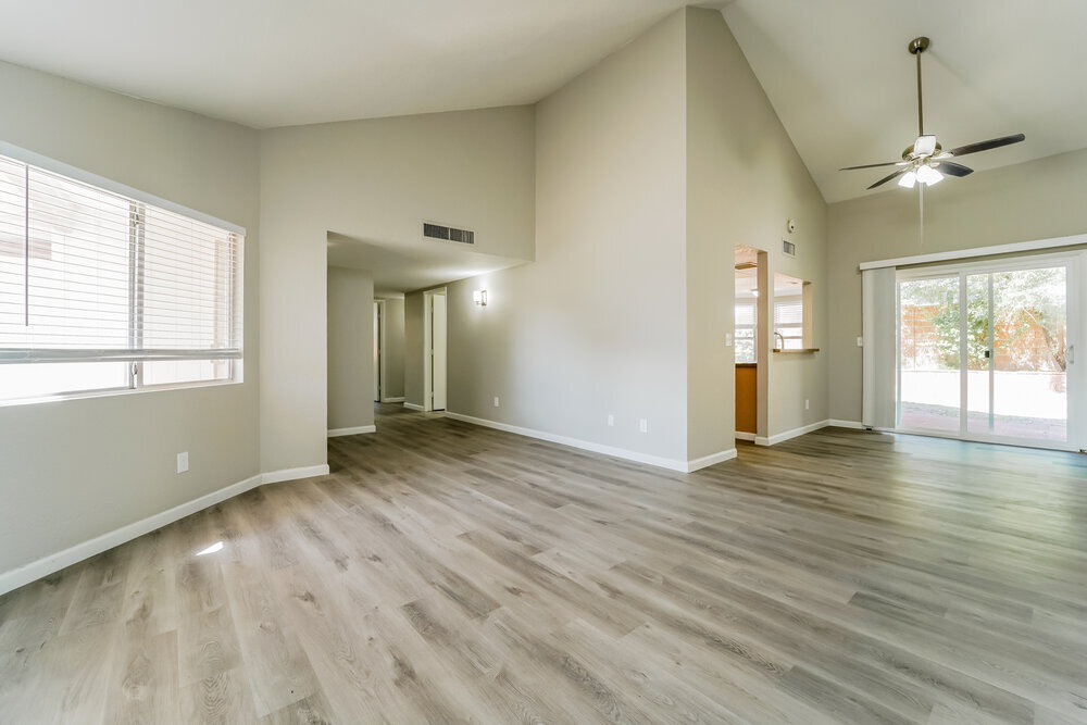 Building Photo - 10061 E Domenic Ln