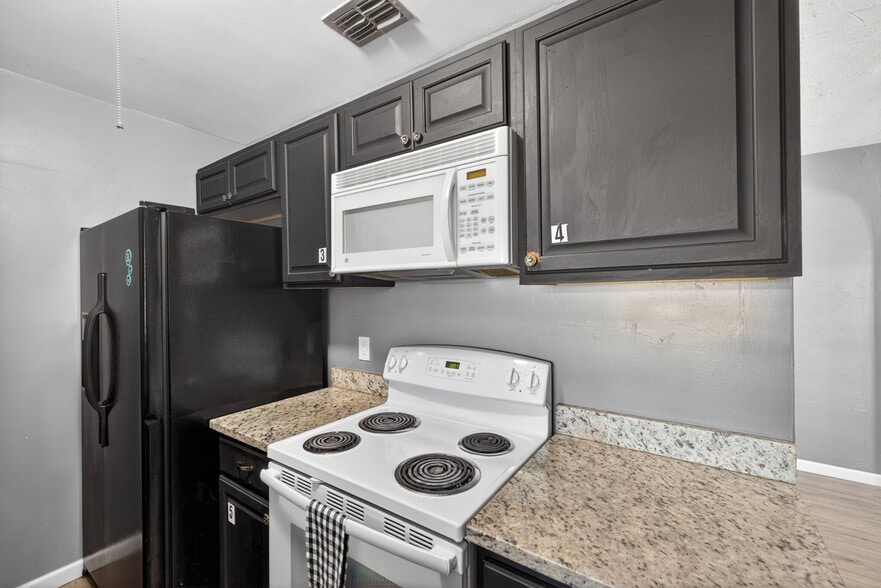 Building Photo - 2159 Gerard Ct