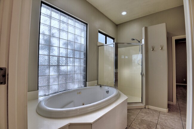 Building Photo - 27115 N 44th St