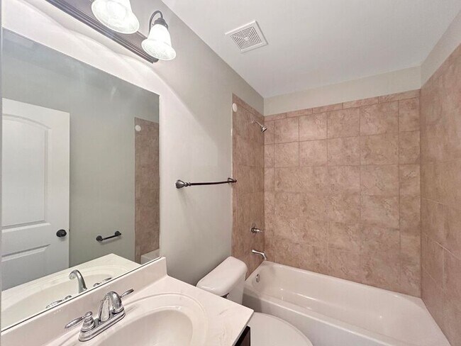 Building Photo - 3720 Rasco Hills Dr