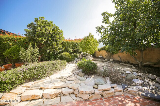 Building Photo - 947 Driftwood Cir