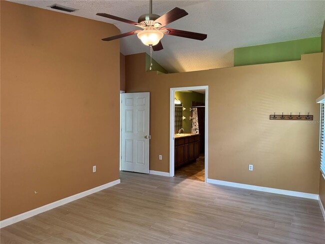 Building Photo - 4750 Hamlets Grv Dr