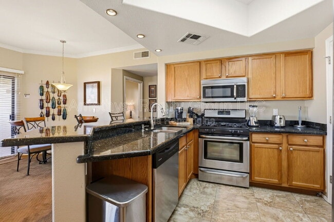 Building Photo - 10030 W Indian School Rd