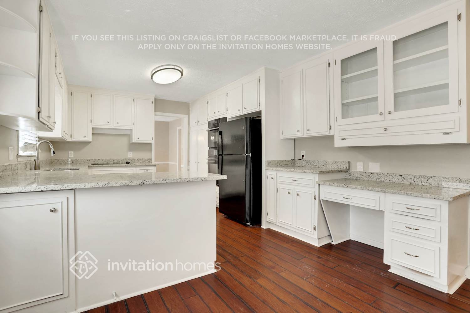 Building Photo - 4885 Cove St