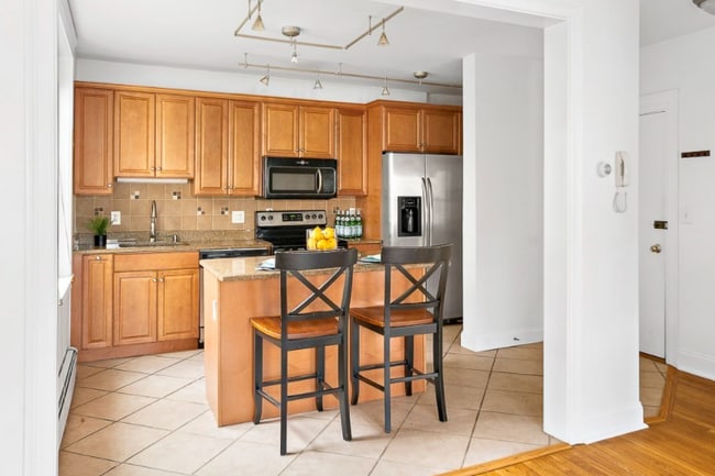 Building Photo - 32 Ransom Rd