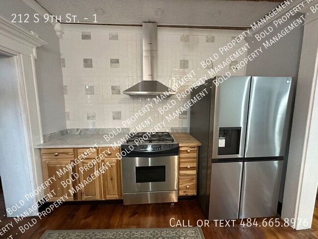 Building Photo - 212 S 9th St