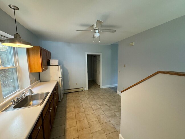 Building Photo - Cozy Studio Apartment