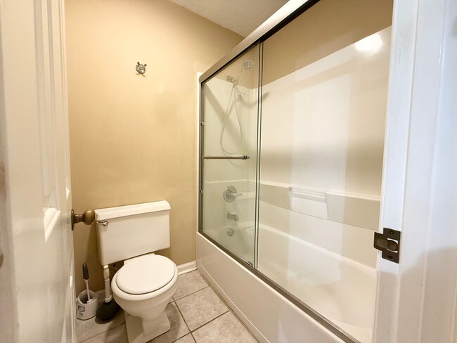 Building Photo - 326 Olympia Dr
