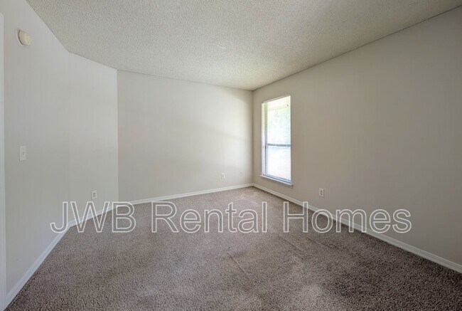 Building Photo - 10200 Belle Rive Blvd