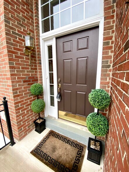 Inviting Entry - 810 Revelstore Ter NE