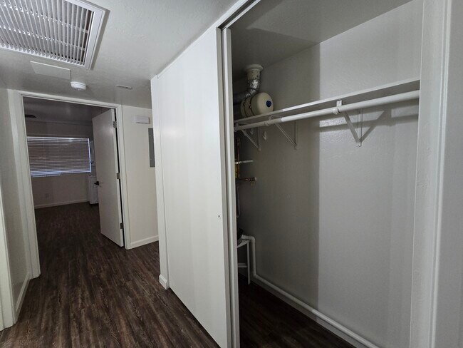 Building Photo - M&J Properties 161