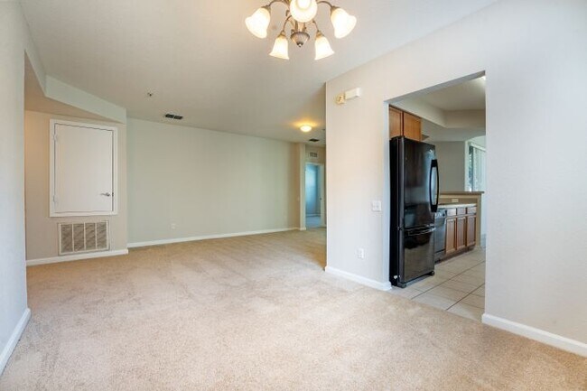 Building Photo - 2679 Metro Sevilla Dr