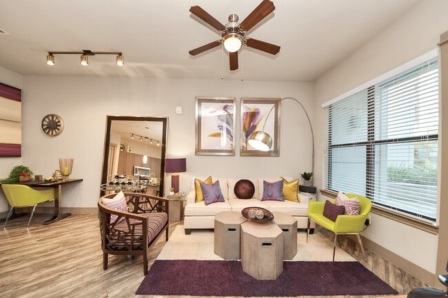 Building Photo - 5454 Washington Ave