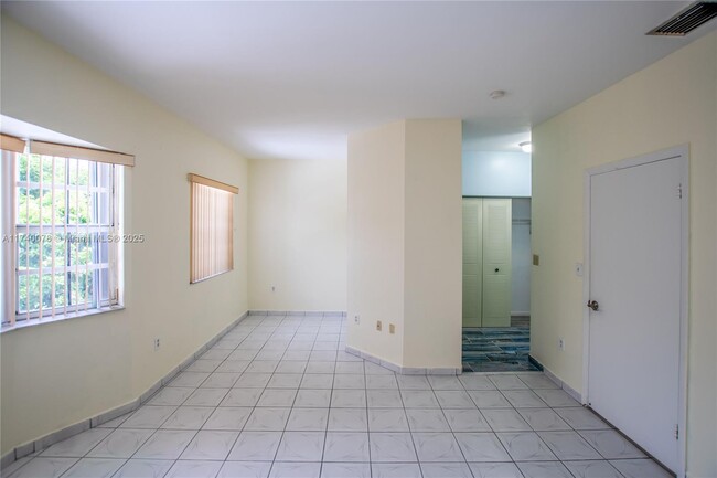 Building Photo - 6400 SW 138th Ct