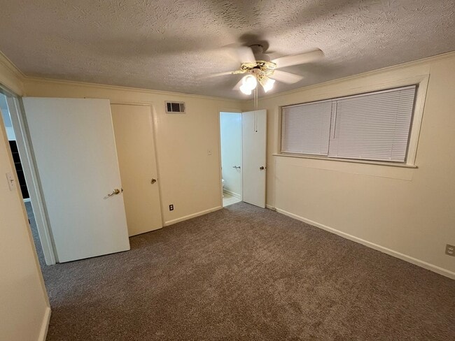 Building Photo - Great Family Home, Located off of Moon Road. Must See!!