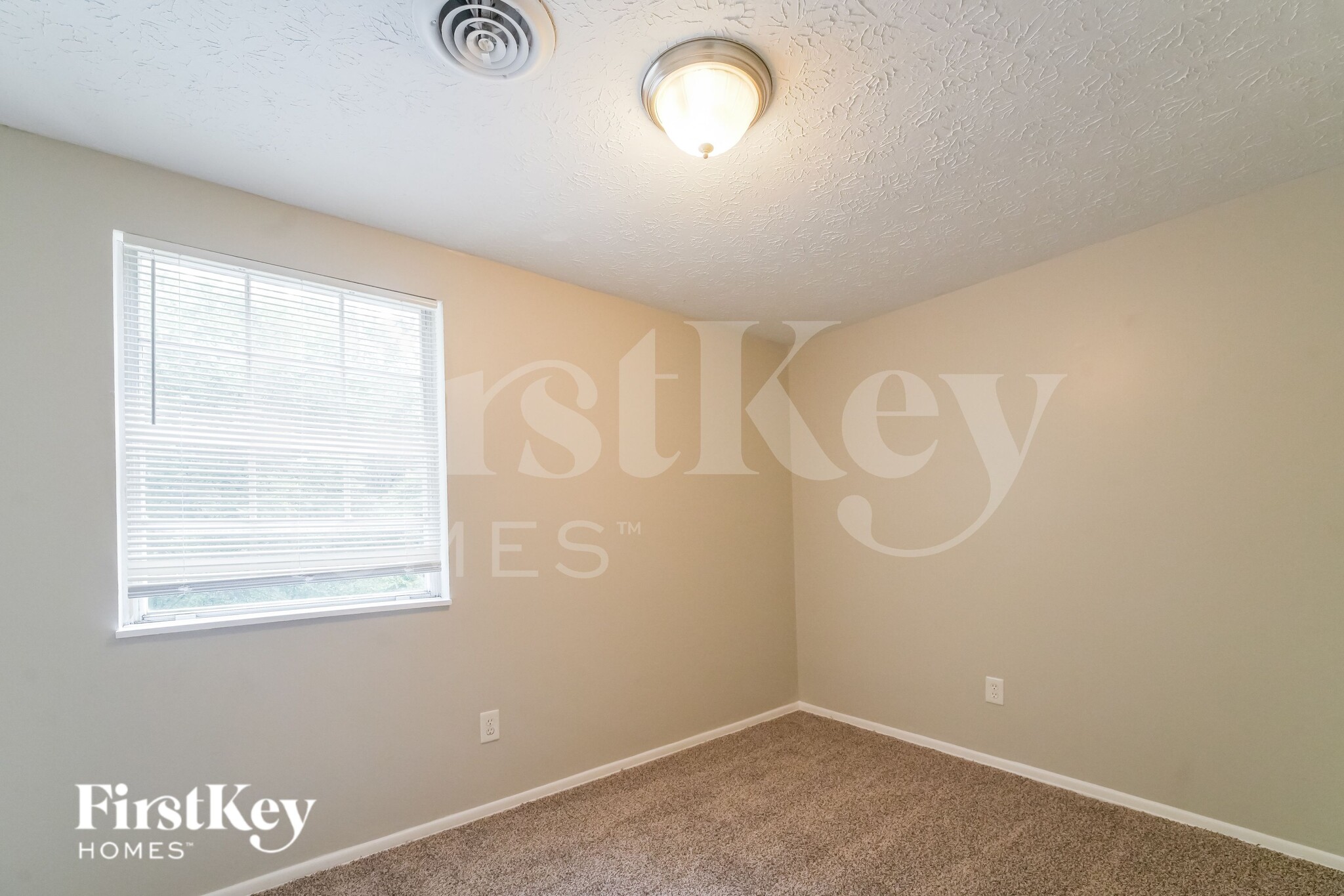 Building Photo - 3045 Forestside Ln