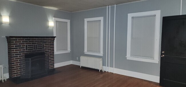 Livingroom - 295 S Allen St