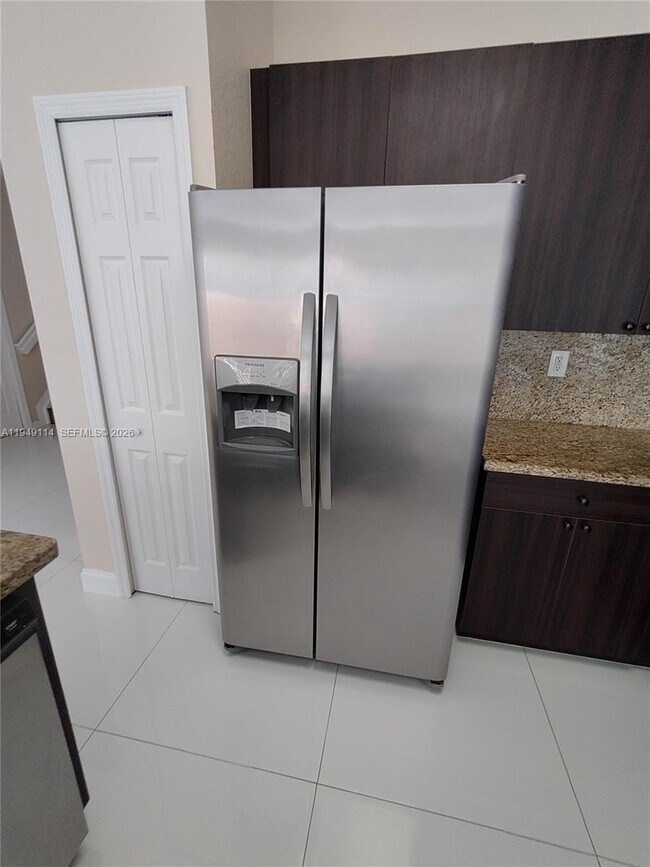 Building Photo - 8546 SW 165th Pl