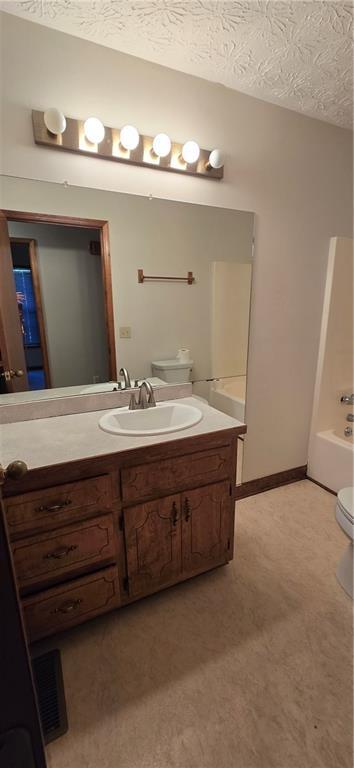 Building Photo - 303 Cacique Ct