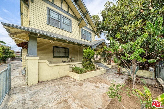 Building Photo - 1677 S Harvard Blvd