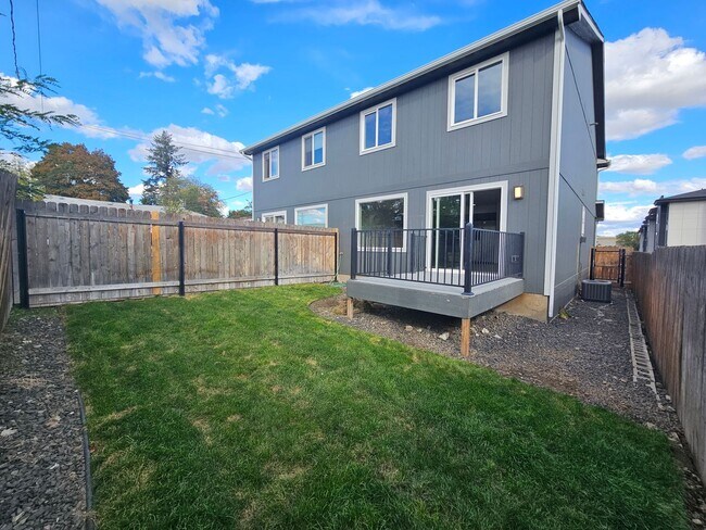 Building Photo - N. N Haven St