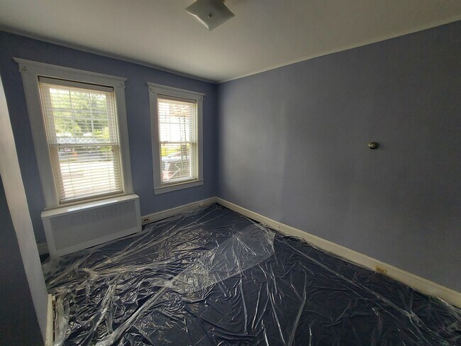 Building Photo - 168 Orient St