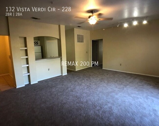 Building Photo - 132 Vista Verdi Cir
