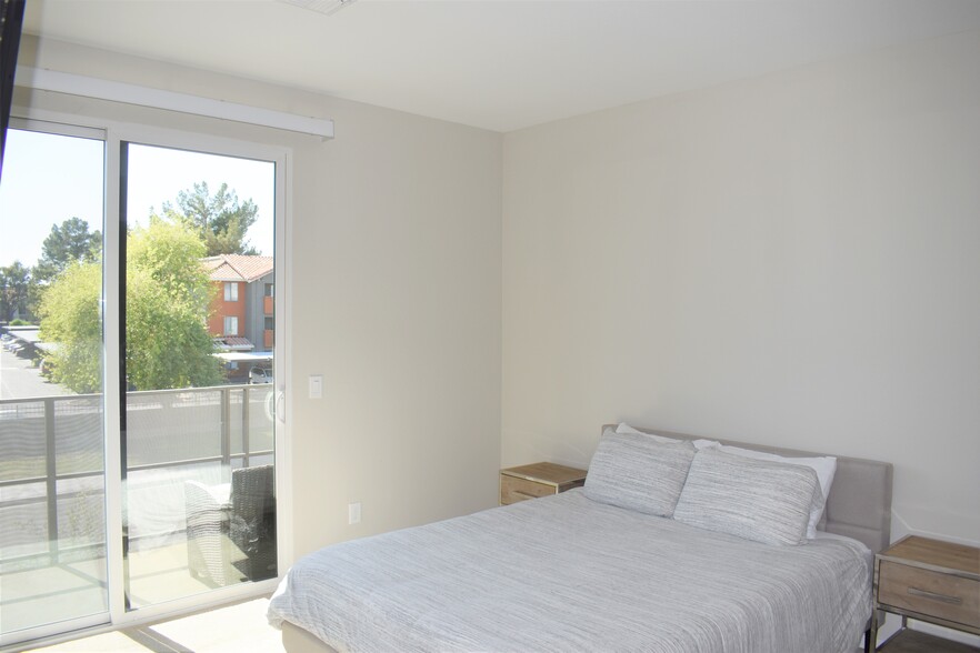 Bedroom 2 with Balcony - 901 S Smith Rd