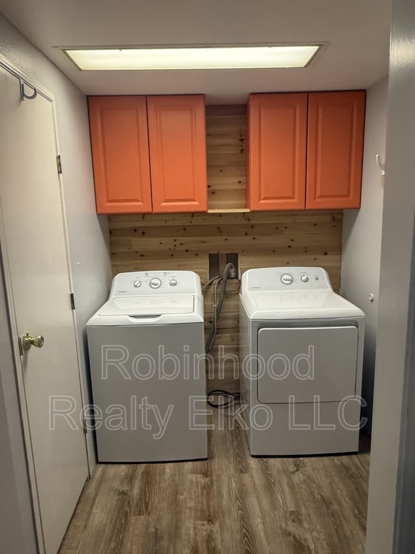 Building Photo - 300 Rustic Dr