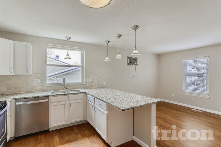 Building Photo - 18871 E Gunnison Pl