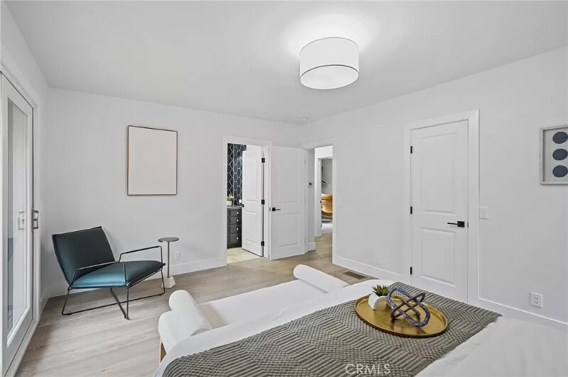 Building Photo - 21171 Colina Dr