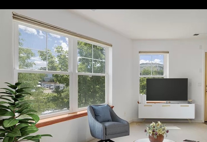 Building Photo - 1021 Blvd