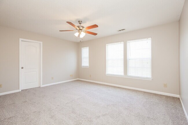 Building Photo - 1215 Willow Bridge Ct