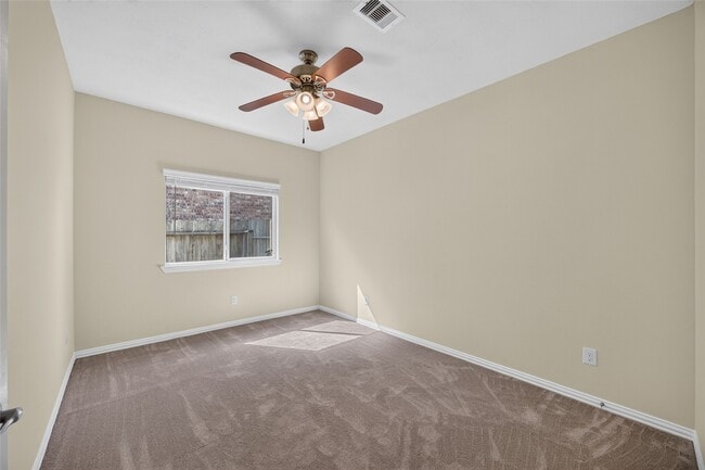 Building Photo - 24715 Hikers Bend Dr