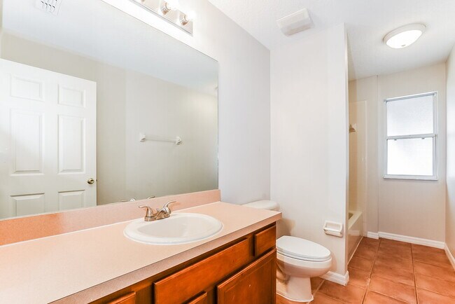 Building Photo - 819 Shore Breeze Way