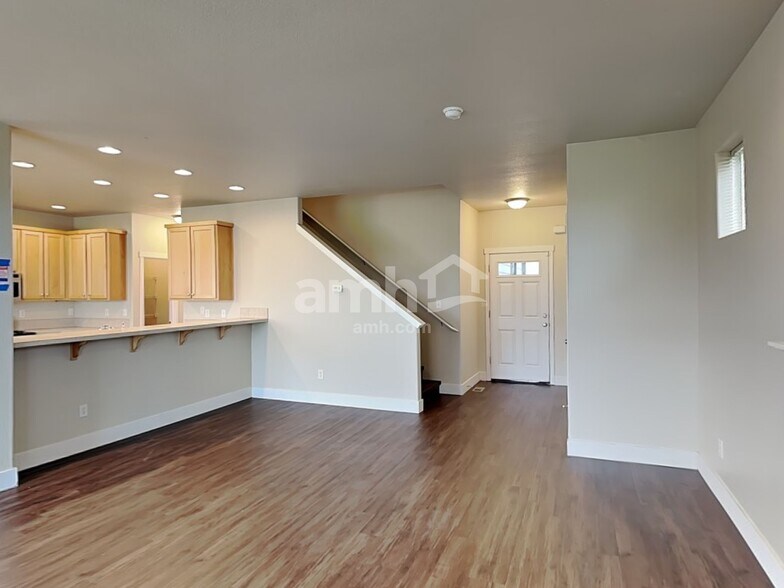 Building Photo - 1378 Alpine Lakes St SE