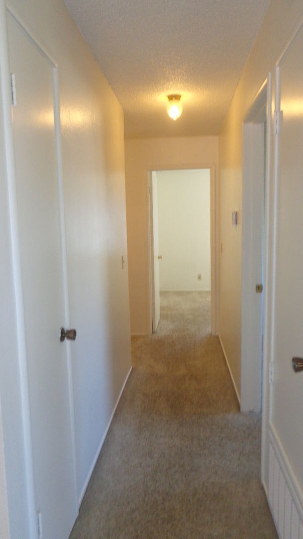 Building Photo - 1119 Casita Dr