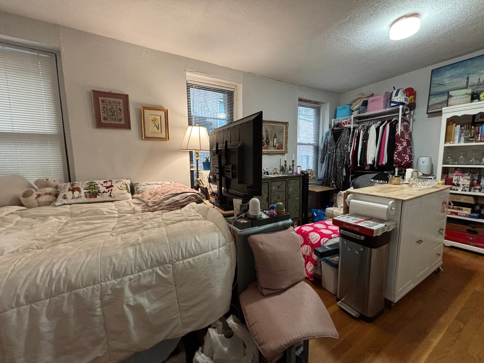 Building Photo - 43 Irving St