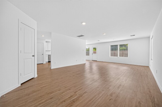Building Photo - 17938 Becker Lndg Dr