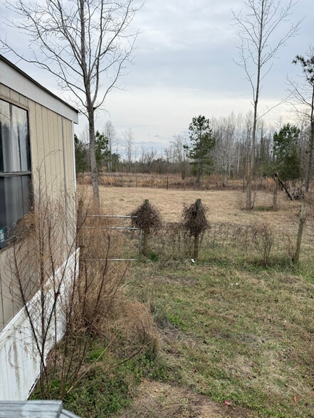 Building Photo - 85 Buttercup Dr