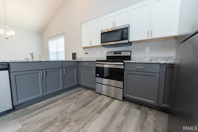 Building Photo - 1115 W Rangeview Cir