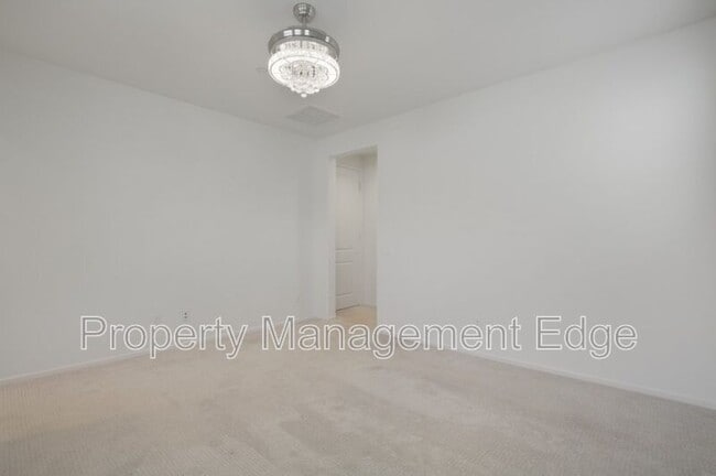 Building Photo - 662 Gemstone Dr