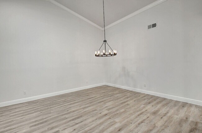 Building Photo - 4705 Fountains Dr S