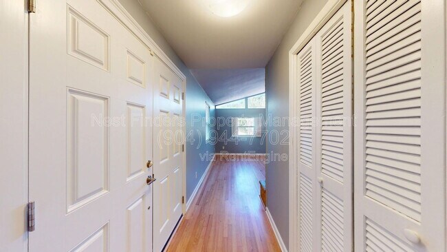 Building Photo - 3950 San Clerc Rd