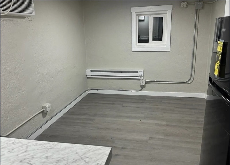 Building Photo - 1516 E Routt Ave