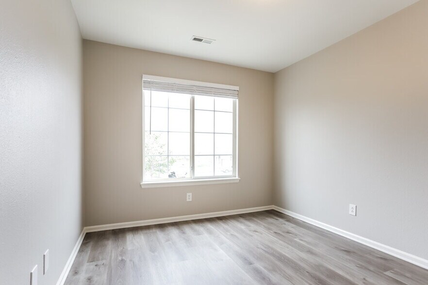 Building Photo - 1162 S Fultondale Cir