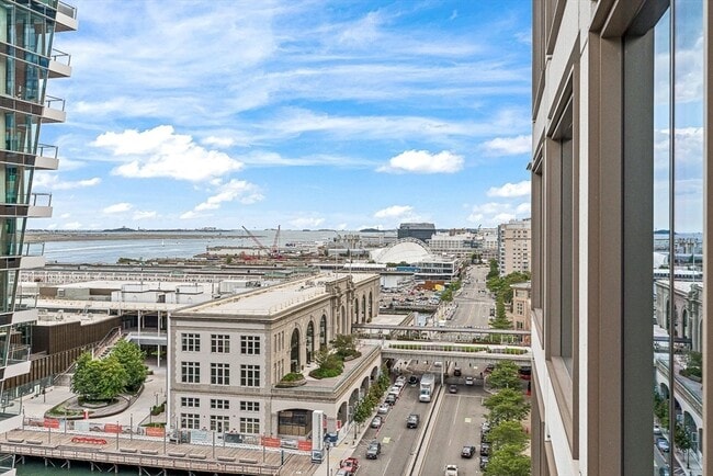 Building Photo - 133 Seaport Blvd