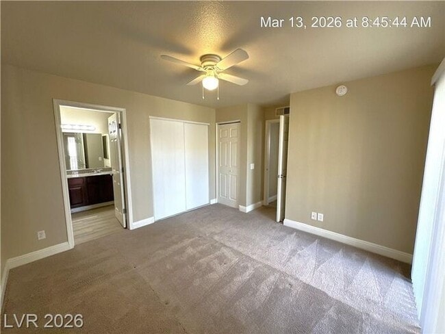 Building Photo - Fantastic NW second-floor unit with a welcoming layout and great natural flow!